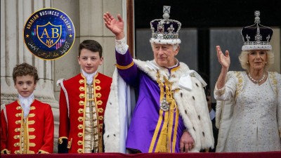 الملك تشارلز والملكة كاميلا يتوجان في حفل تاريخي