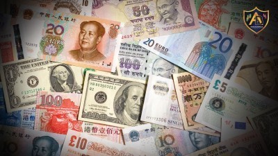الدولار يتراجع قليلاً عن أعلى مستوياته في شهر.. والين يحاول التعافي من أدنى مستوى في ستة أسابيع